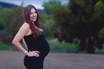 Kelly pregnant